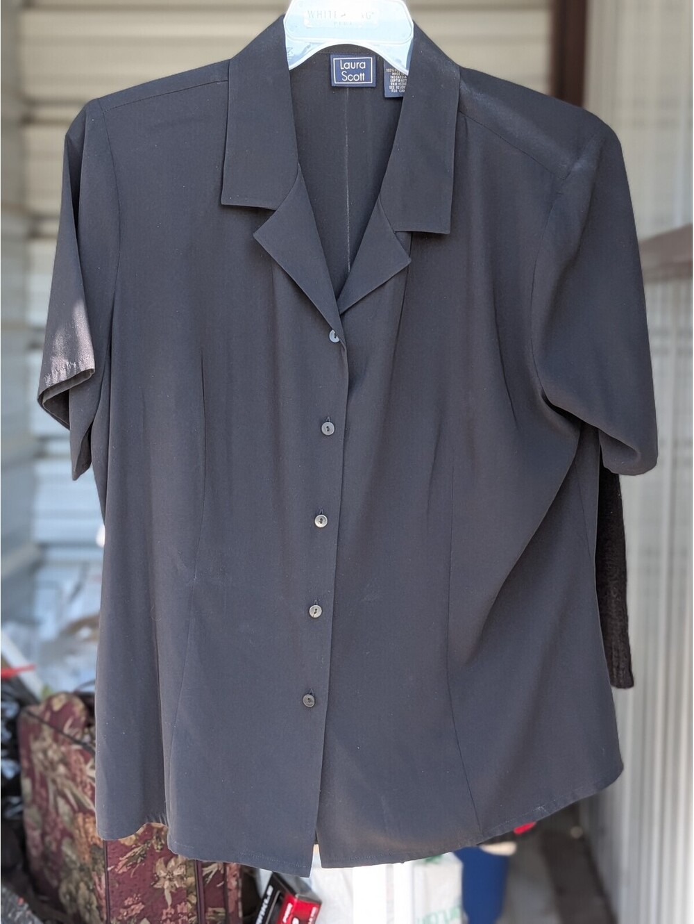 Laura Scott dark short sleeve button blouse